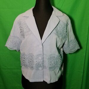 Velvet Fleur Womens Short Sleeve Button Up Shirt Blue Crochet Cottage Crop NWT